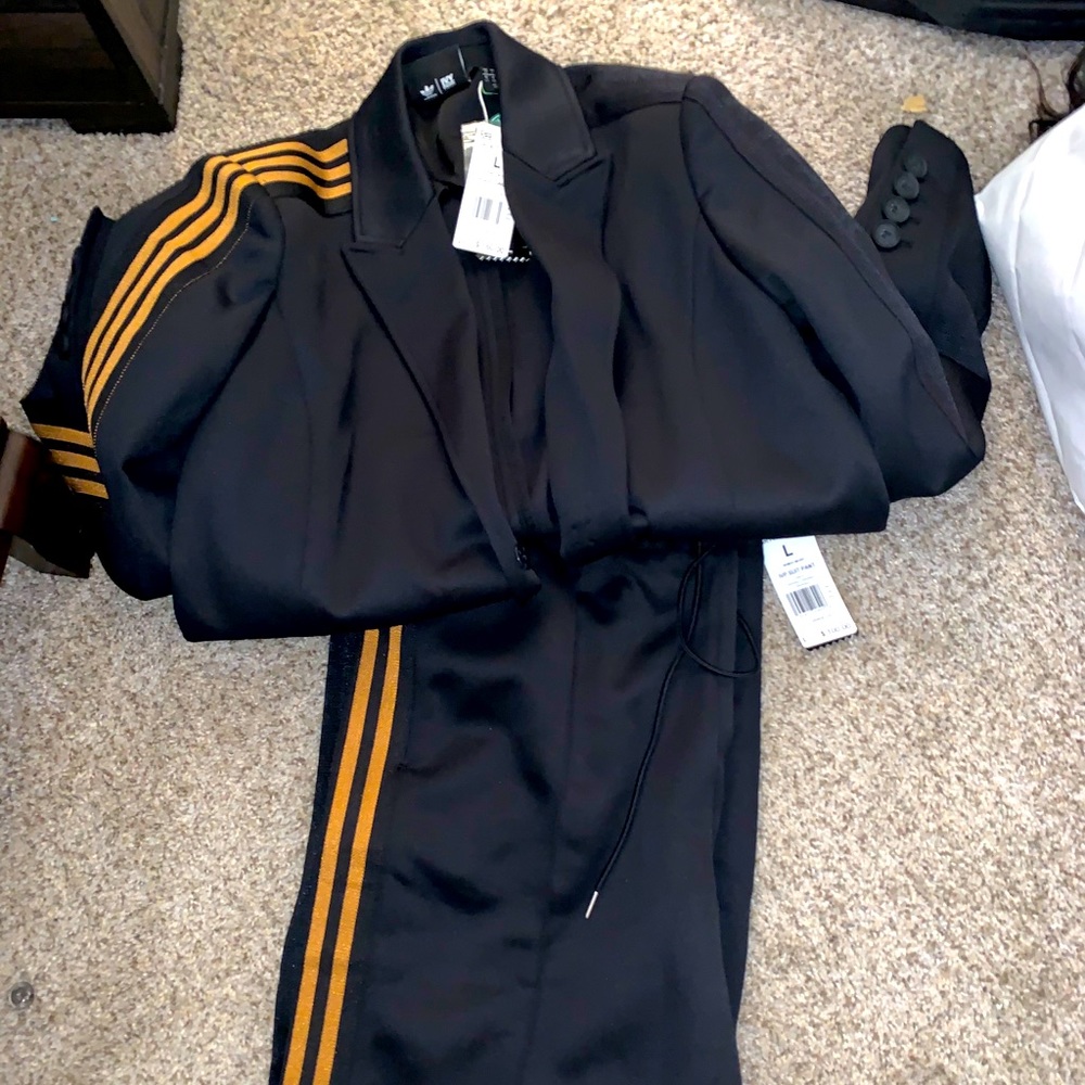 Seller photo, Poshmark